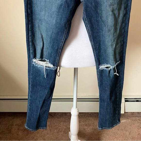 Rag & Bone Burnley Tomboy Distressed Denim Jeans size 26 - Picture 5 of 11